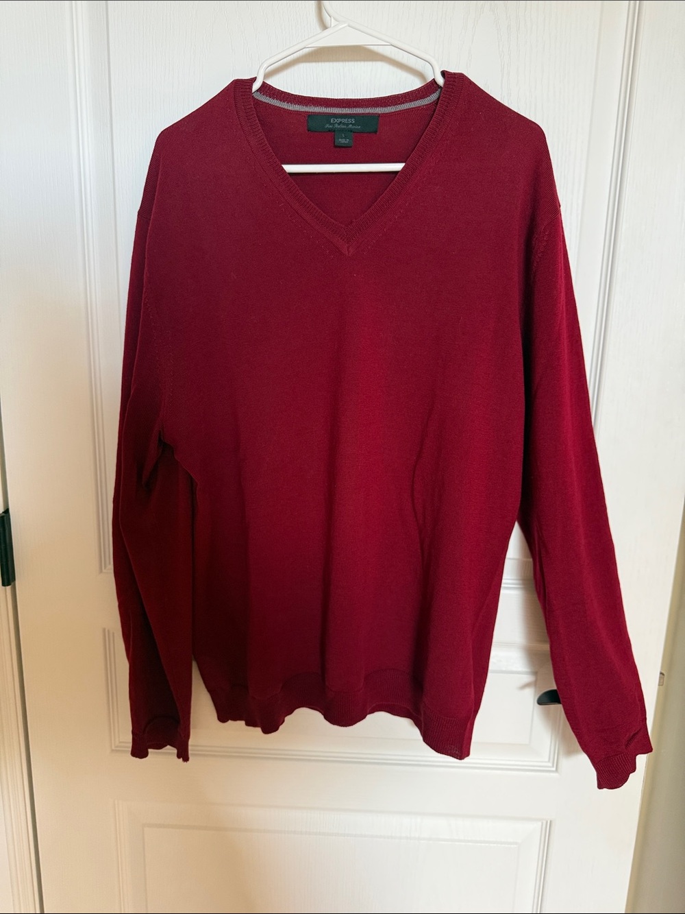 Express Men's V-Neck Sweater in Deep Burgundy
